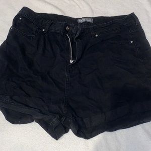 Brand New Mom Shorts Sz 14